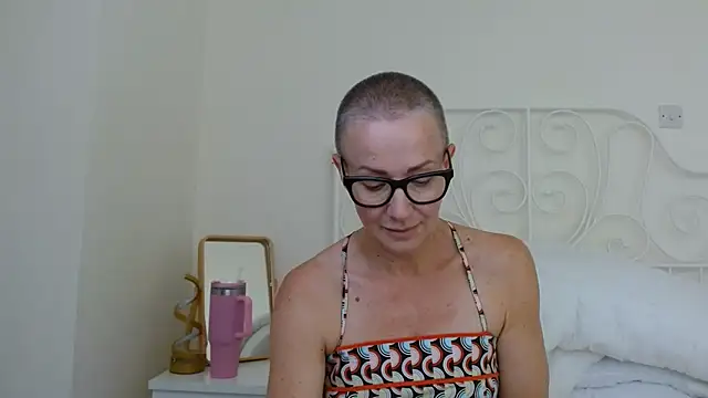ELEGANT-ARIA36 online show from July 19, 2:19 pm