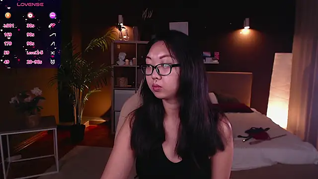 Marine Vact online show from November 7, 2:33 pm