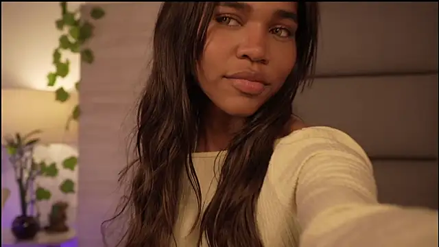 Lily Miiller online show from March 14, 12:00 am