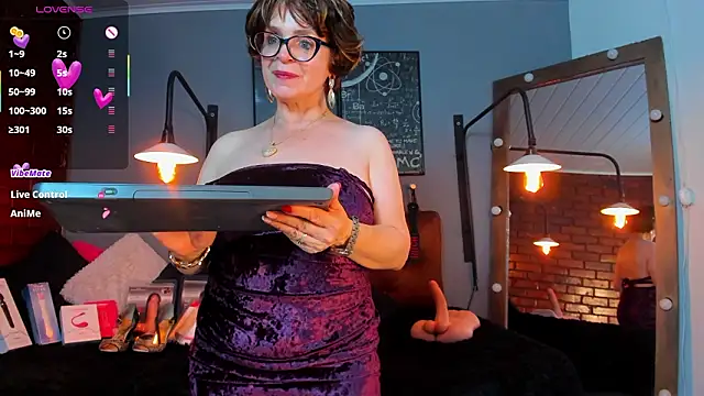 Samantha mature56 online show from March 27, 8:26 am