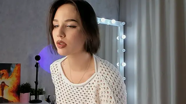 Snapshot of Tate_Angel chatting on October 10, 6:13 pm Tate Angel online show from October 10, 6:13 pm