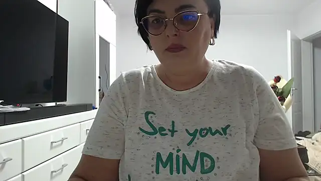 Amandamuller1982 online show from March 6, 4:51 am