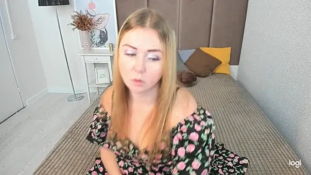 BettyBloom69 online show from October 14, 4:48 am