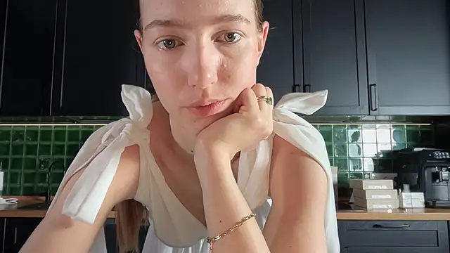 solar bella online show from March 5, 4:30 am