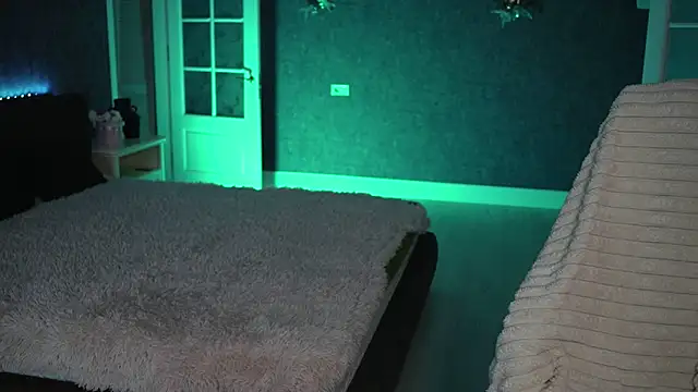 LisaElfy online show from March 30, 1:44 pm