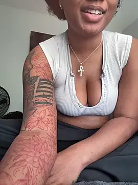 strip4faith online show from February 13, 9:27 pm