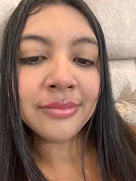 nicole fisherr online show from December 17, 6:17 am