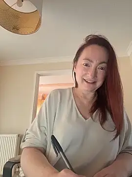 LouiseTswing online show from February 10, 2:31 pm