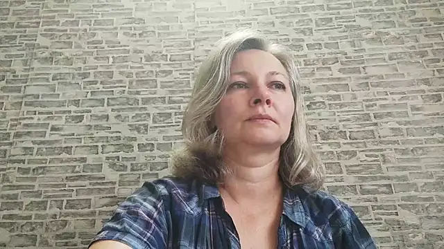 EdithManning online show from September 15, 5:16 am