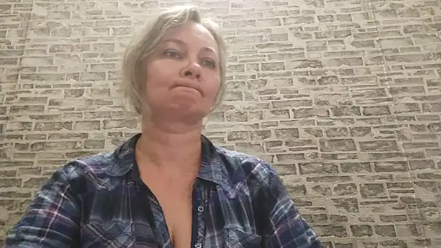 EdithManning online show from November 5, 12:32 pm