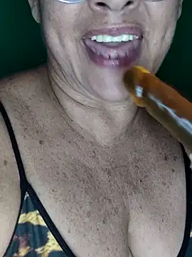 Kasandra Ho online show from November 15, 1:50 am