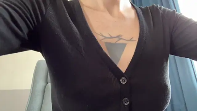 kikidoll online show from March 19, 3:33 am