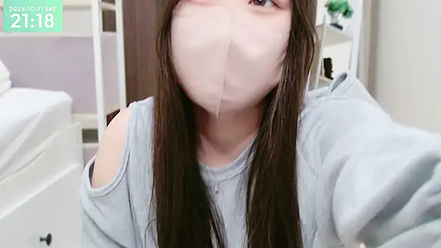 Snapshot of -SHIZUKU- chatting on October 11, 12:19 pm -SHIZUKU- online show from October 11, 12:19 pm