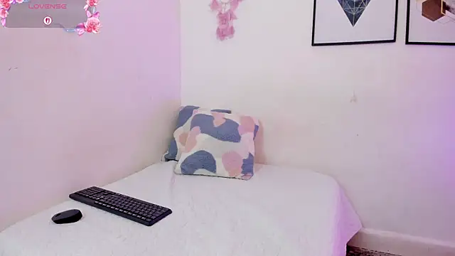 Abriil7 online show from November 22, 3:09 am