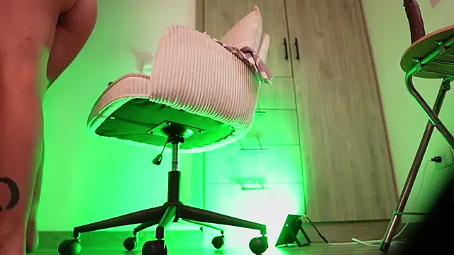 Megga Bluee online show from January 11, 1:21 am