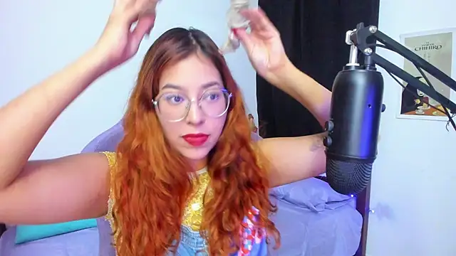  Moon Johnson online show from November 15, 1:39 am