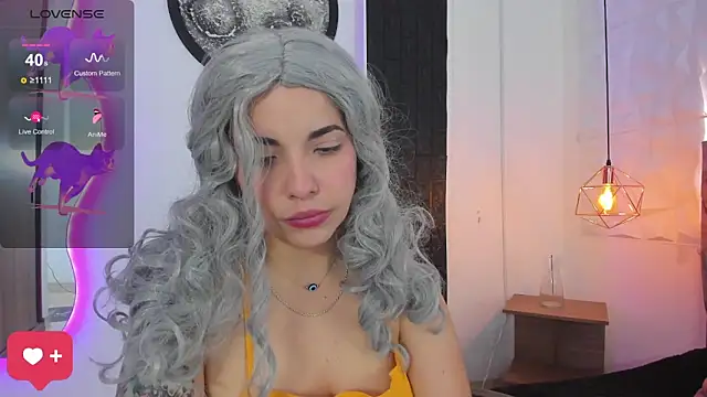Snapshot of tatiana_sc chatting on September 17, 1:31 pm tatiana sc online show from September 17, 1:31 pm