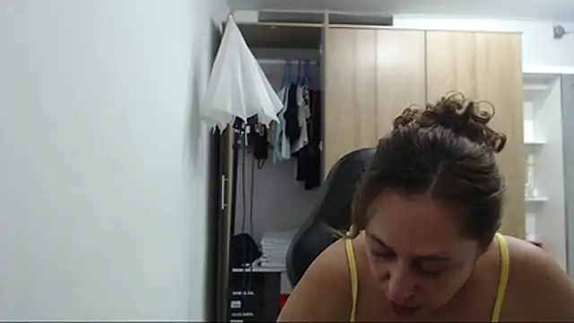 RoxanaLove9 online show from January 9, 1:43 am