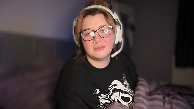 Curvy Rosie99 online show from April 16, 8:08 pm