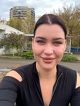 KikiWatson online show from October 25, 7:16 am