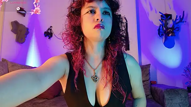 Sweet Chaos online show from June 5, 5:52 pm