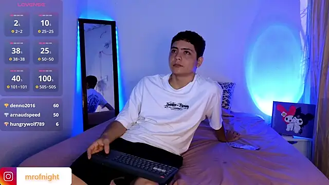 kitty of nighttt online show from September 20, 3:05 am