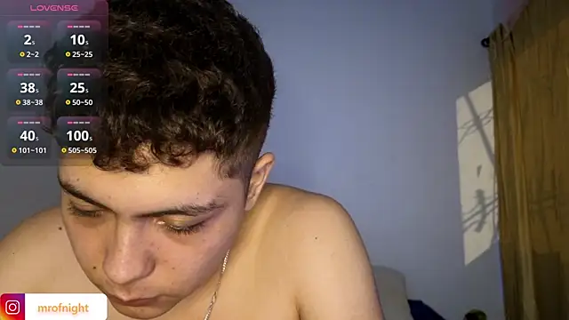 kitty of nighttt online show from November 6, 3:12 am