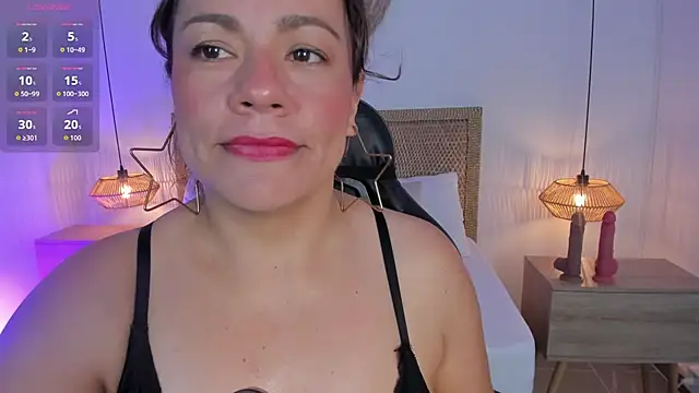 gipsela gomez online show from July 17, 8:01 pm
