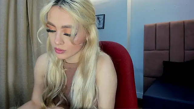 miacarperr1 online show from March 17, 10:25 pm