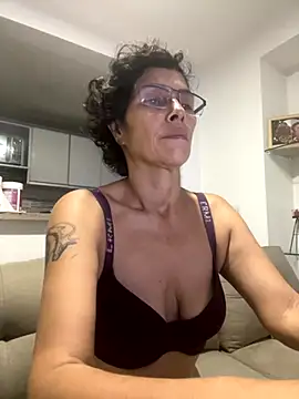 Snapshot of MireyaTorresGu chatting on September 10, 10:54 pm MireyaTorresGu online show from September 10, 10:54 pm