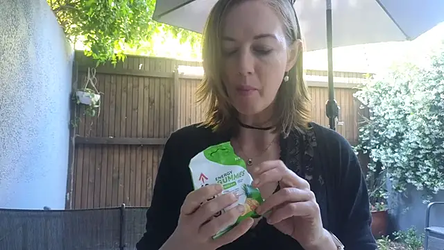 TopsyNextDoor online show from November 4, 9:25 am