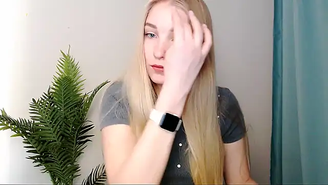 Queen ofLove online show from March 20, 2:44 pm