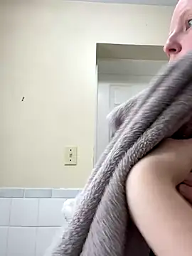 lexie lilacs online show from September 14, 5:11 pm