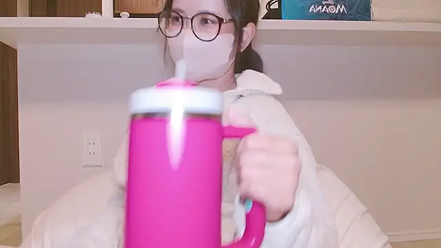  hina chan  online show from March 20, 2:33 pm