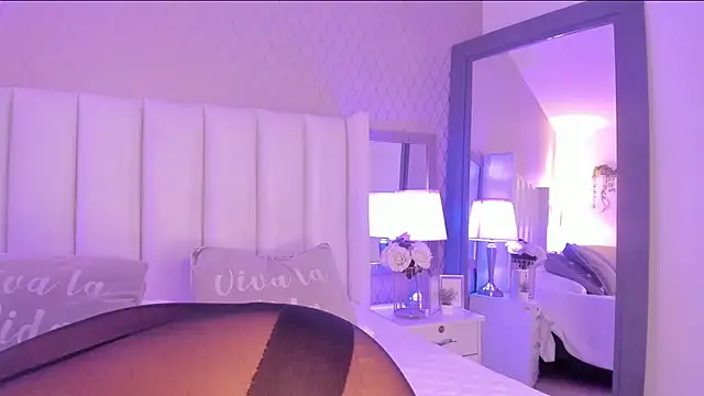 SophiaSmiiths  online show from March 28, 1:27 am