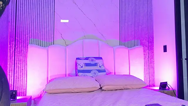 Sofia martiin online show from January 12, 3:56 am