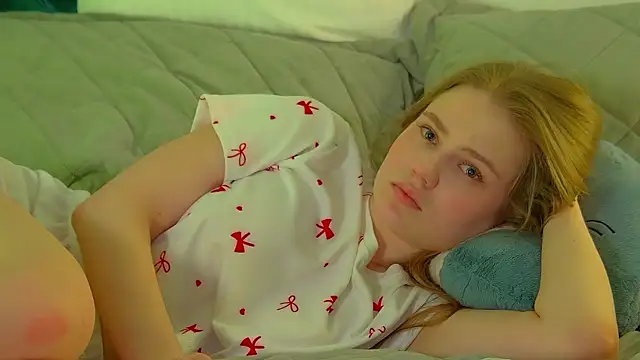 SelinSwarovski online show from March 10, 2:15 am