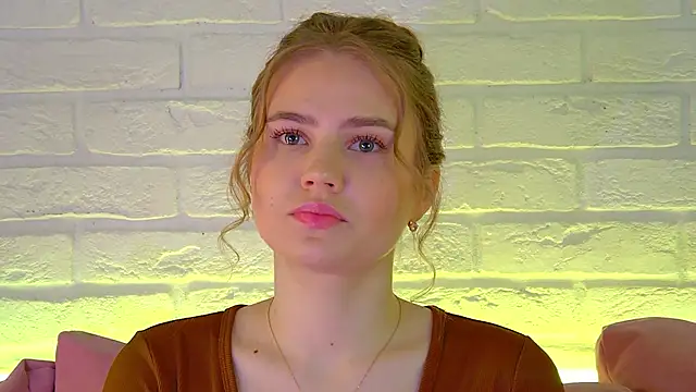 SelinSwarovski online show from February 22, 4:41 pm