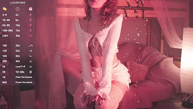 LuxRayi online show from December 14, 2:50 am