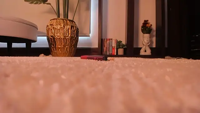 LunaMystyque online show from April 8, 7:16 pm