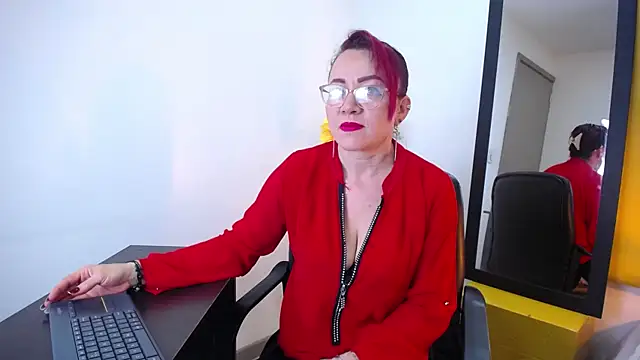 Lupiita223 online show from December 20, 1:15 pm