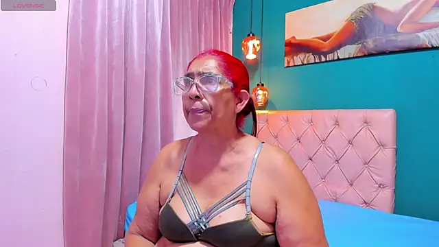 renata milf  online show from December 2, 12:51 pm