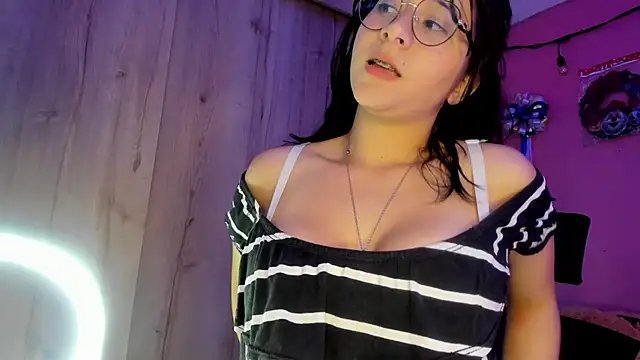 agnes 213 online show from January 7, 5:49 pm