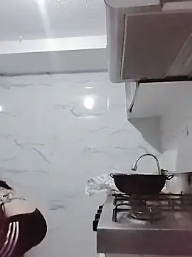 Queenjenn   online show from March 10, 7:12 am