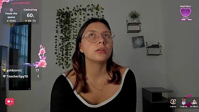 Noellesable online show from September 18, 5:44 pm