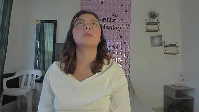 Noellesable online show from November 10, 6:14 pm