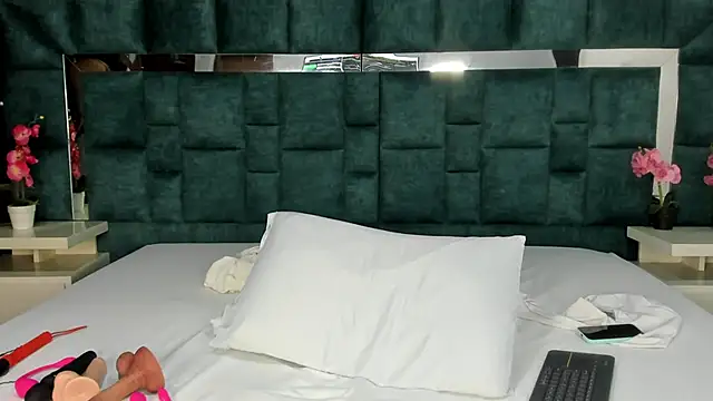 valtira nova online show from September 13, 6:49 pm