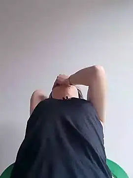 Snapshot of Show-body chatting on December 2, 7:10 am Show-body online show from December 2, 7:10 am