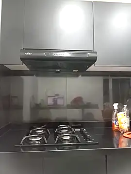 Sofi hot 4m online show from April 11, 6:55 pm