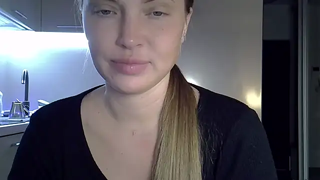 Lucky Anna online show from December 20, 10:36 pm